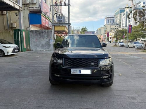Range Rover 014 ខ្មៅ ក្នុងក្រហម (សាំង) $26,000 ចរចា