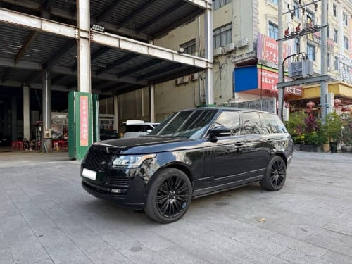 Range Rover 014 ខ្មៅ ក្នុងក្រហម (សាំង) $26,000 ចរចា