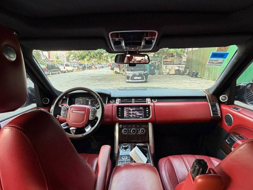 Range Rover 014 ខ្មៅ ក្នុងក្រហម (សាំង) $26,000 ចរចា