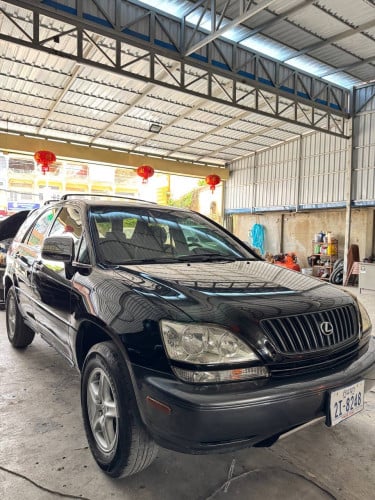 RX 300 ឆ្នាំ 1999 ឡានស្អាត គ្រឿងក្នុងថ្មី មិនបុកមិនប៉ះ មុខក្រោយស្អាត