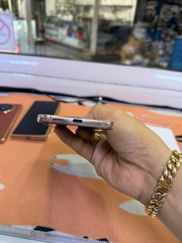 Samsung zfilp 4 ក្រុមហ៊ុន 128G