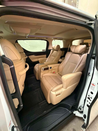 Sell car alphart. 2018. Original