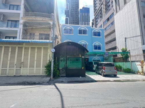 Shop for rent BKK3