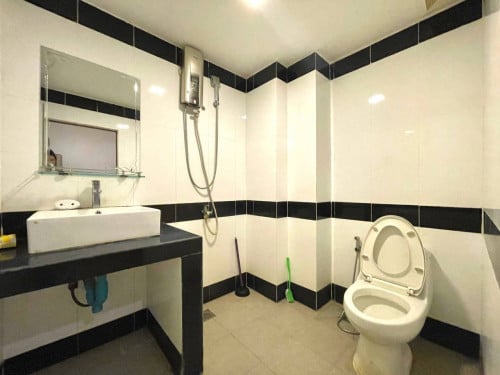 Studio room for rent near the Russian Market