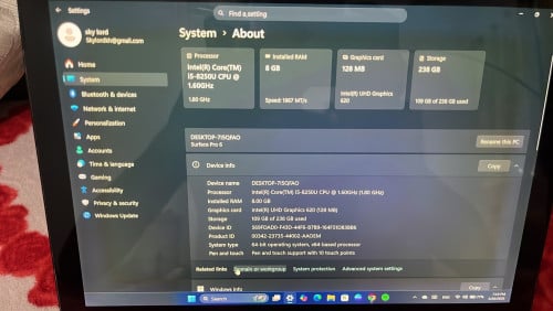 Surface pro 6 (no touch no keyboard and yellow screen)