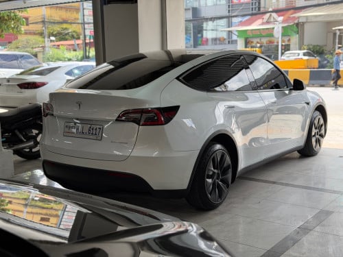 Tesla Model Y 2021