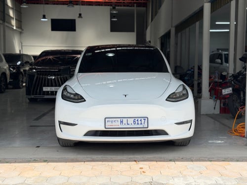 Tesla Model Y 2021