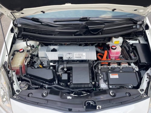 Today Prius ឆ្នាំផលិត 2014 ក្រដាស់ពន្ធឡានលក់
