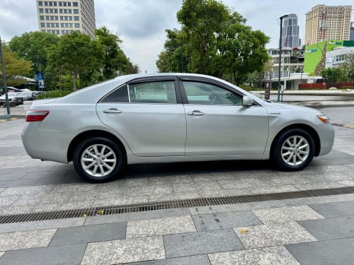 Toyota Camry hybrid ឆ្នាំ 2007 ពណ៌​ទឹក​ប្រាក់