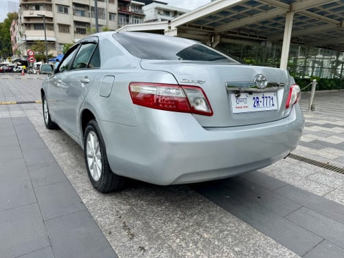 Toyota Camry hybrid ឆ្នាំ 2007 ពណ៌​ទឹក​ប្រាក់
