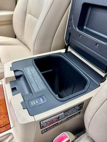 Toyota Land cruisers VIP V8