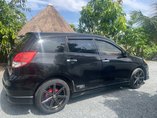 Toyota Matrix 03 ABS បើកដំបូល ឡានស្អាត ទឹកថ្នាំស្អាត