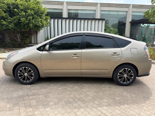 Toyota Prius 2005 full option
