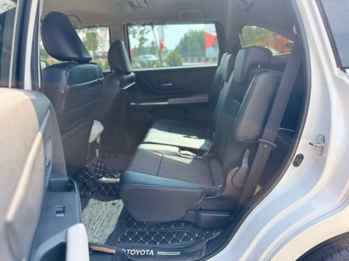 TOYOTA VELOZ 2025