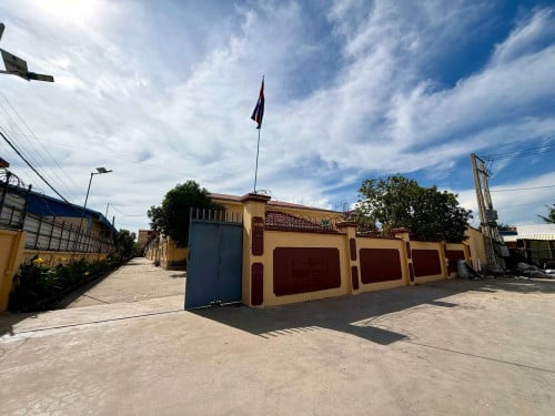 Urgent Factory for Rent: Located 500m from Veng Sreng Road, Chaom Chau, Phnom Penh.