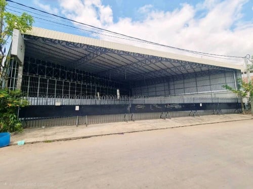 Warehouse850m2 at Sensok for rent