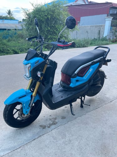 Zoomer-x018