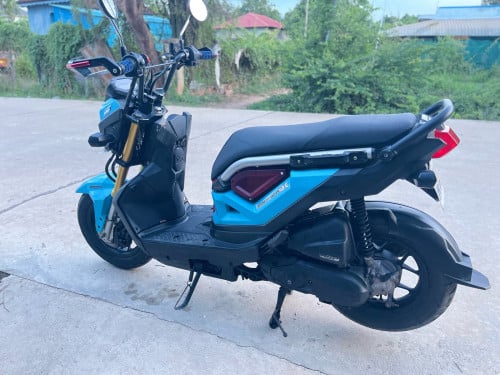 Zoomer-x018
