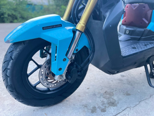 Zoomer-x018