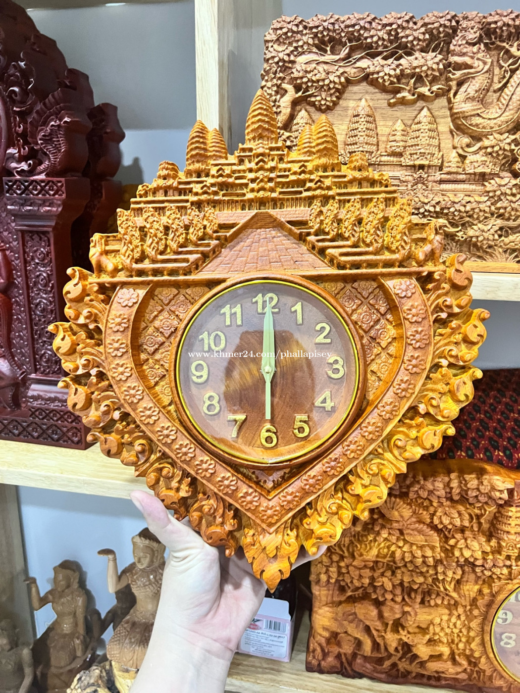 នាឡិកាឈើបេងខ្នាត32*37cm