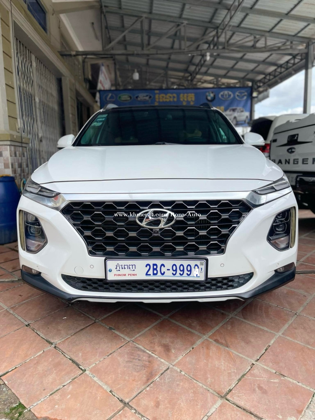 Hyundai Santa Fe 019 ម៉ាស៊ូត កៅអីបីជួរ full option ឡានក្រុមហ៊ុន ...