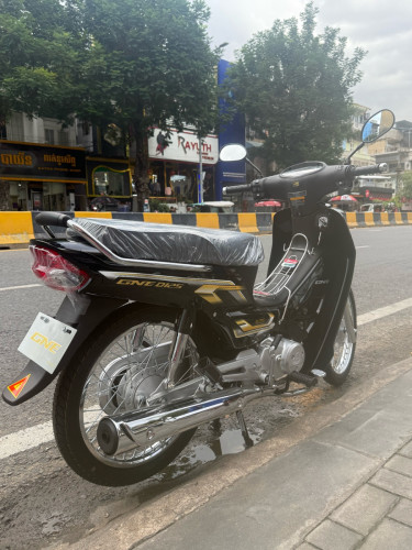 ម៉ូតូថ្មីកេះ មិនទាន់មានស្លាកលេខ