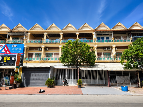 ផ្ទះអាជីវកម្មនៅលើផ្លូវធំវត្តសំរោងអណ្ដែត ត្រូវការលក់បន្ទាន់ខ្លាំង