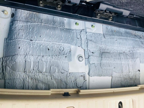 ឡាន​ថ្មី​មិនប៉ះមិនបុកម្ចាស់ដេីមពាក់កណ្ដាលហ្វូល​