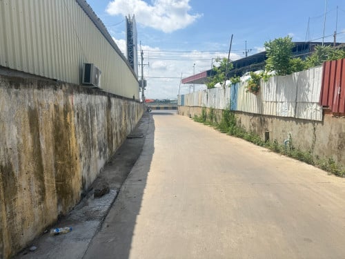 ដីលក់