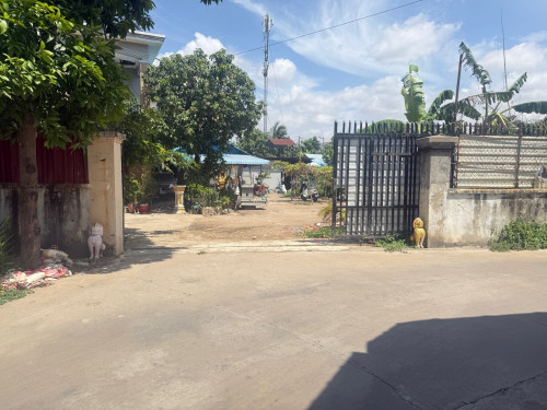ដីលក់