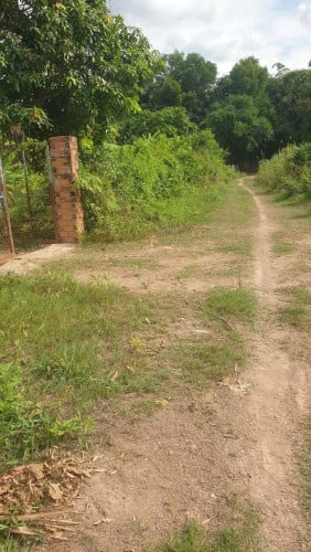 ដីលក់ ក្រុងអរិយក្សត្រ
