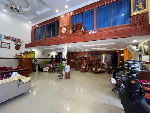 ផ្ទះកែង២ល្វែង លក់ខាតព្រោះប្រញាប់