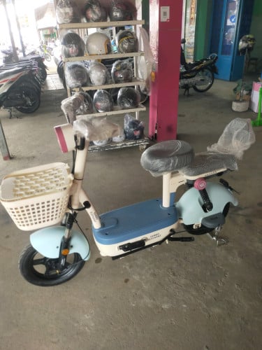 កង់អាគុយថ្មី