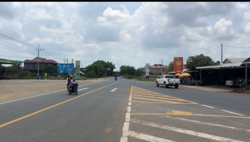 ទីតាំងល្អ​ចំផ្លូវបំបែកទៅស្ទឹងត្រែងក្រចេះ