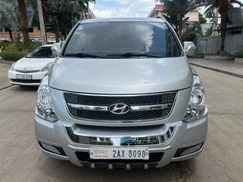 លក់ឡានស្តារិ. ឆ្នាំ 08. ទាំង. 3 គ្រឿង.  តំឡៃក្រោម. 1មុឺន សិទ្ធឡាស្អាត់ៗ.