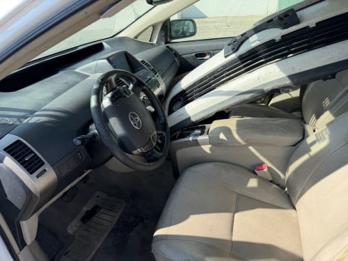 ឡានសាង:11900$ Prius08 full ស ក្នុងលឿងពូកស្បែកស៊ីន ឡានប្រើនៅរដ្ធកាលី