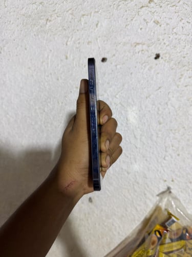 លក់ 13 pro max មានស្កេន