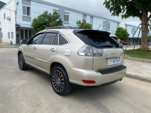 លក់​តម្លៃ​ 18900$ រុំលស់​ 25ខេត្ត​ក្រុង​ ឆ្នាំ​04 បុង​1 ម្ចាស់​ដើម​