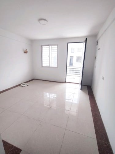 ផ្ទះជួល200$ ជិតផ្សារព្រែកហូរ តាខ្មៅ