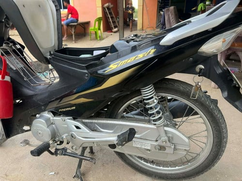 លក់ប្រញ៉ាប់ ស្មាក់2024ម្ចាស់ដើម លេខកណ្ដាល990$ចរចារបានទើបជិះបាន2មុឺនគីឡូជាងទេ