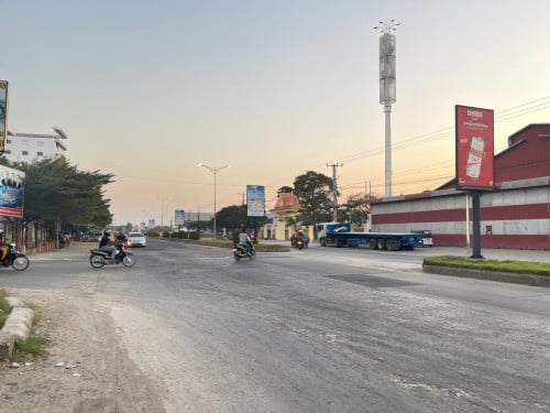 ដី ឃ្លាំង លក់បន្ទាន់ ផ្លូវ 217 ជិតរោងចក្រផលិតភេសជ្ជៈកម្ពុជា