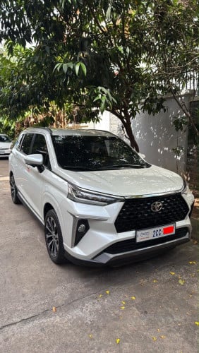 ឡានលក់ 28500$ Toyota Veloz 2025