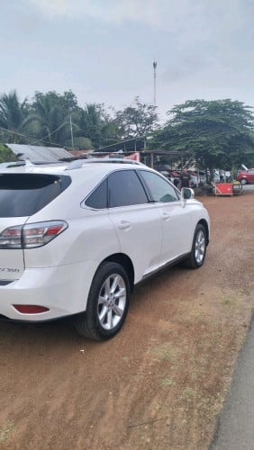 ឡានលក់បន្ទាន់ 350 ឆ្នាំ2010