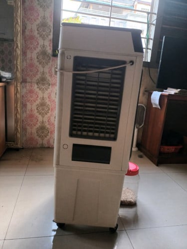 លក់ប្រញាប់ កង្ហាទឹក 98% កាលទិញថ្មី មិនសូវ ចំណុះ45លិត្រ