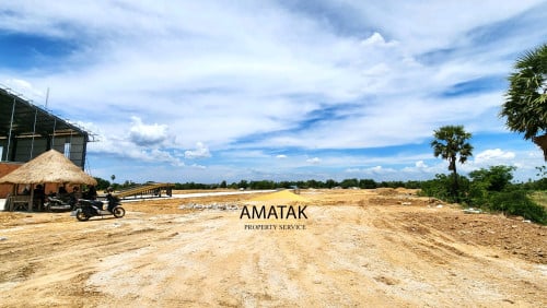 ដី&ឃ្លាំងកែងលក់នៅជាប់ក្រវាត់ក្រុងទី៣