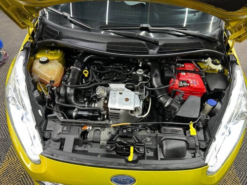 ថ្មីណាស់ Ford Fiesta 015 Full ហ្សុីនមួយជុំ