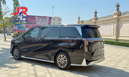 រថយន្តមួយទឹក GAC GN8 2025