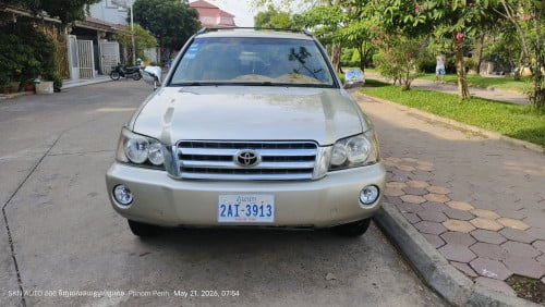 ឡានលក់ Highlander 01 បើកដំបូលប៉ុងពីរ លំដាប់មេឡាន