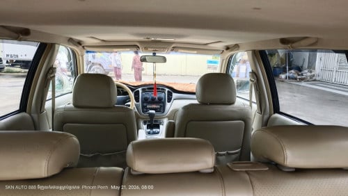 ឡានលក់ Highlander 01 បើកដំបូលប៉ុងពីរ លំដាប់មេឡាន