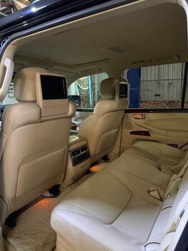 មេឡាន Lexus LX570 2014 Spec  អារ៉ាប់ ផ្លាក 2AF-XXXXម្ចាស់ដើម ទើបកាត់បាន ក្នុងលឿង ឡាន 7ម៉ឺនគីឡូ